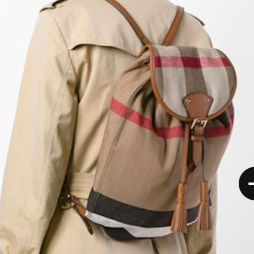 💫SOLD💫Burberry Canvas Chiltern Backpack - Picture 8 of 8
